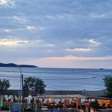 Hotel La Familia Ksamil