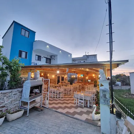 Hotel La Familia Ksamil