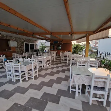 Hotel La Familia Ksamil