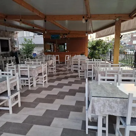 Hotel La Familia Ksamil