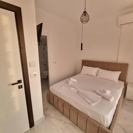 Hotel La Familia 3*