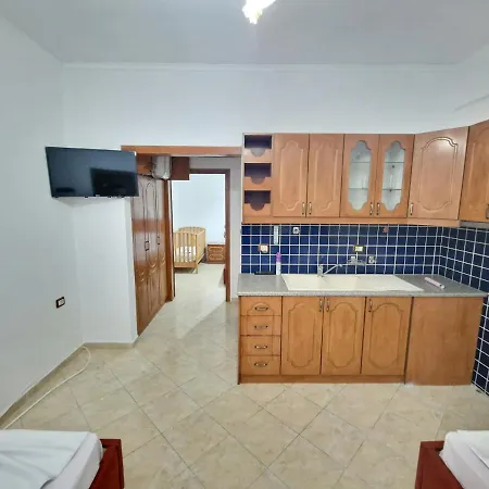 La Familia Otel Ksamil