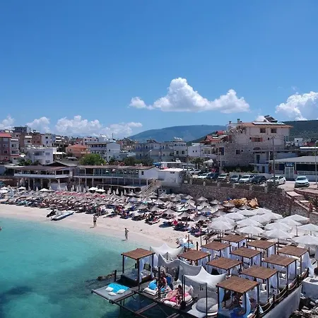 Hotel La Familia 3*